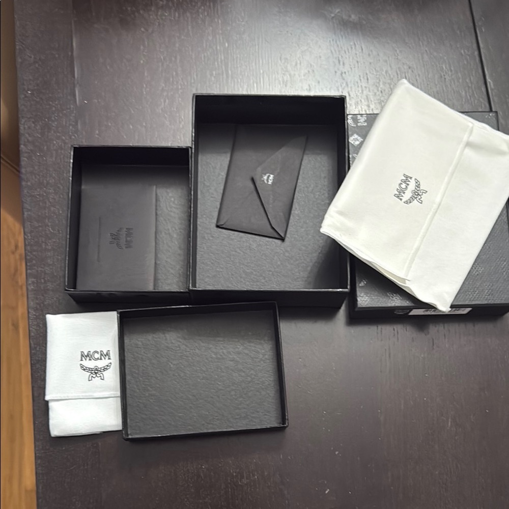 MCM Black and White Box Collection